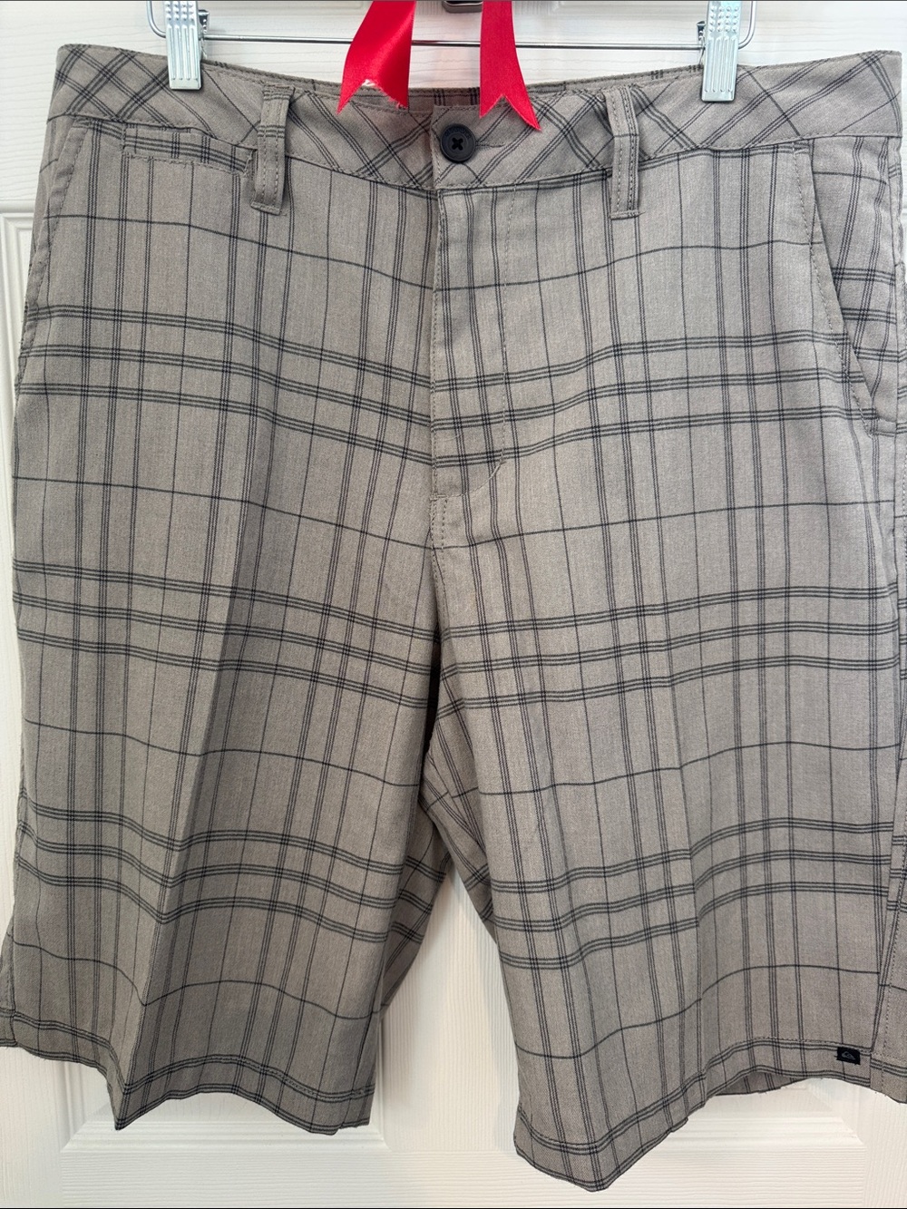Quiksilver Men's Gray Plaid Flat Front Shorts